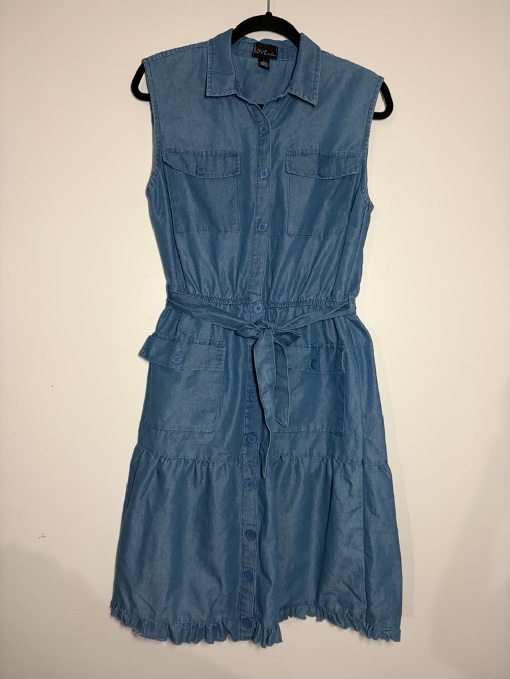 Love Sleeveless Cotton Chambray Denim Midi Dress in Blue